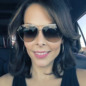 Meet your Posher, Kendra